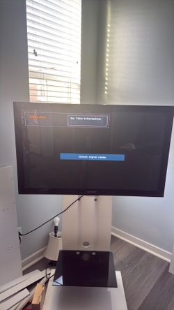 (Free) Samsung 40" plasma TV working w/stand