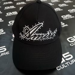 Amiri hat