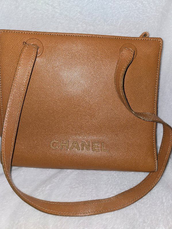 Vintage Chanel Caviar Skin Handbag