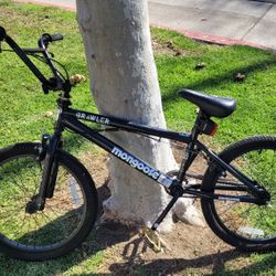 Mongoose BMX 20 Inch Bike