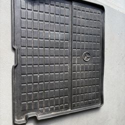 Mercedes Benz SUV Trunk Mat
