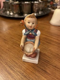 Vintage- Hummel Little Helper #73 Girl With Basket Early Proto/Pilot Piece RARE