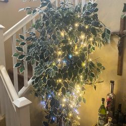 Artificial trees/plants