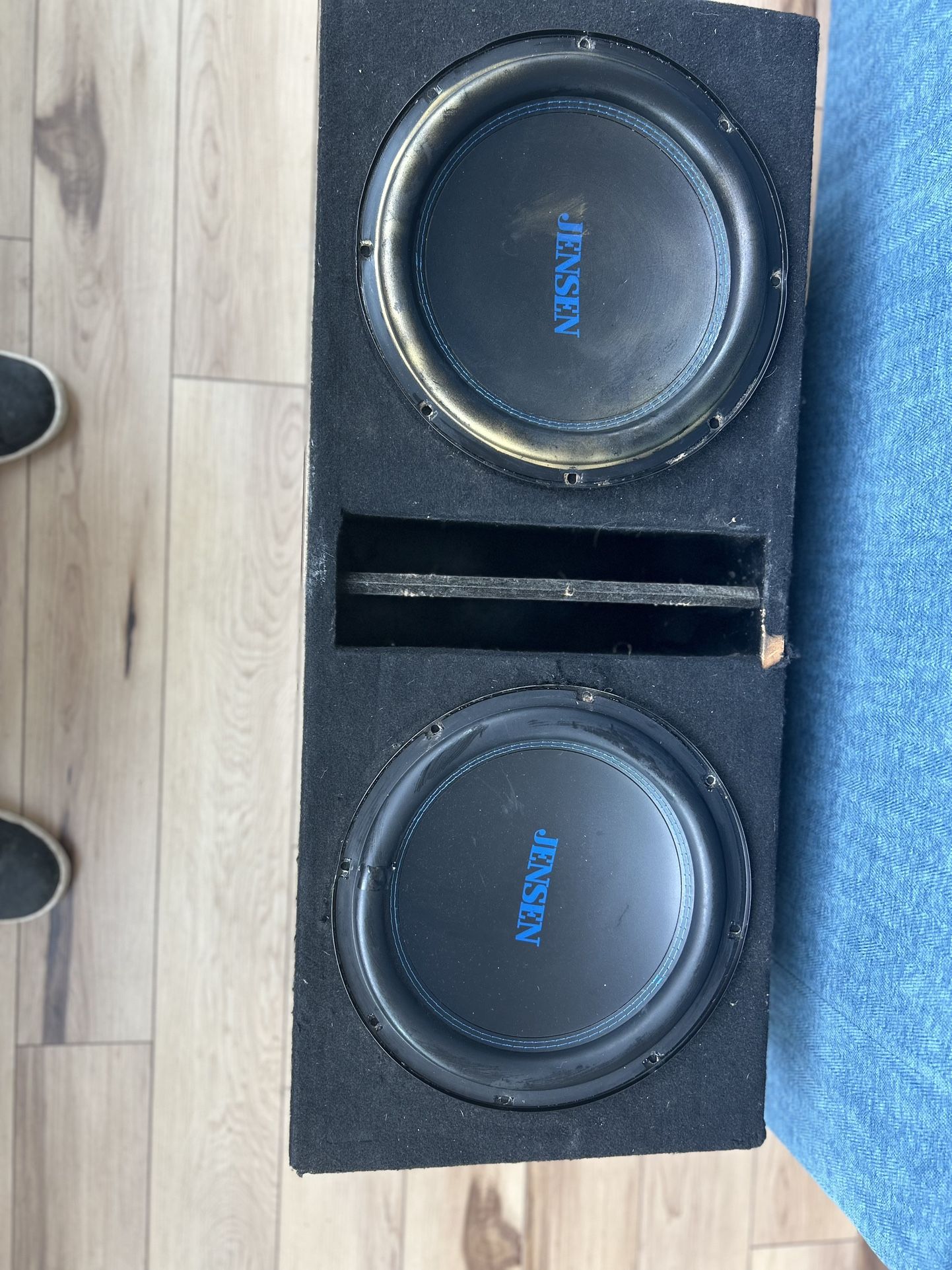 2 12in Jensen Sub Woofers In Box