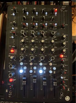PLAY Differently Model 1.4: 6 channel Analog Mixer.