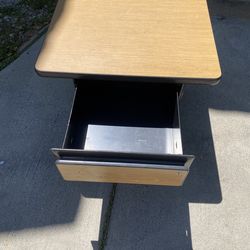 Side table /Drawers well built👍