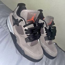 Air Jordan ‘Taupe’ 4