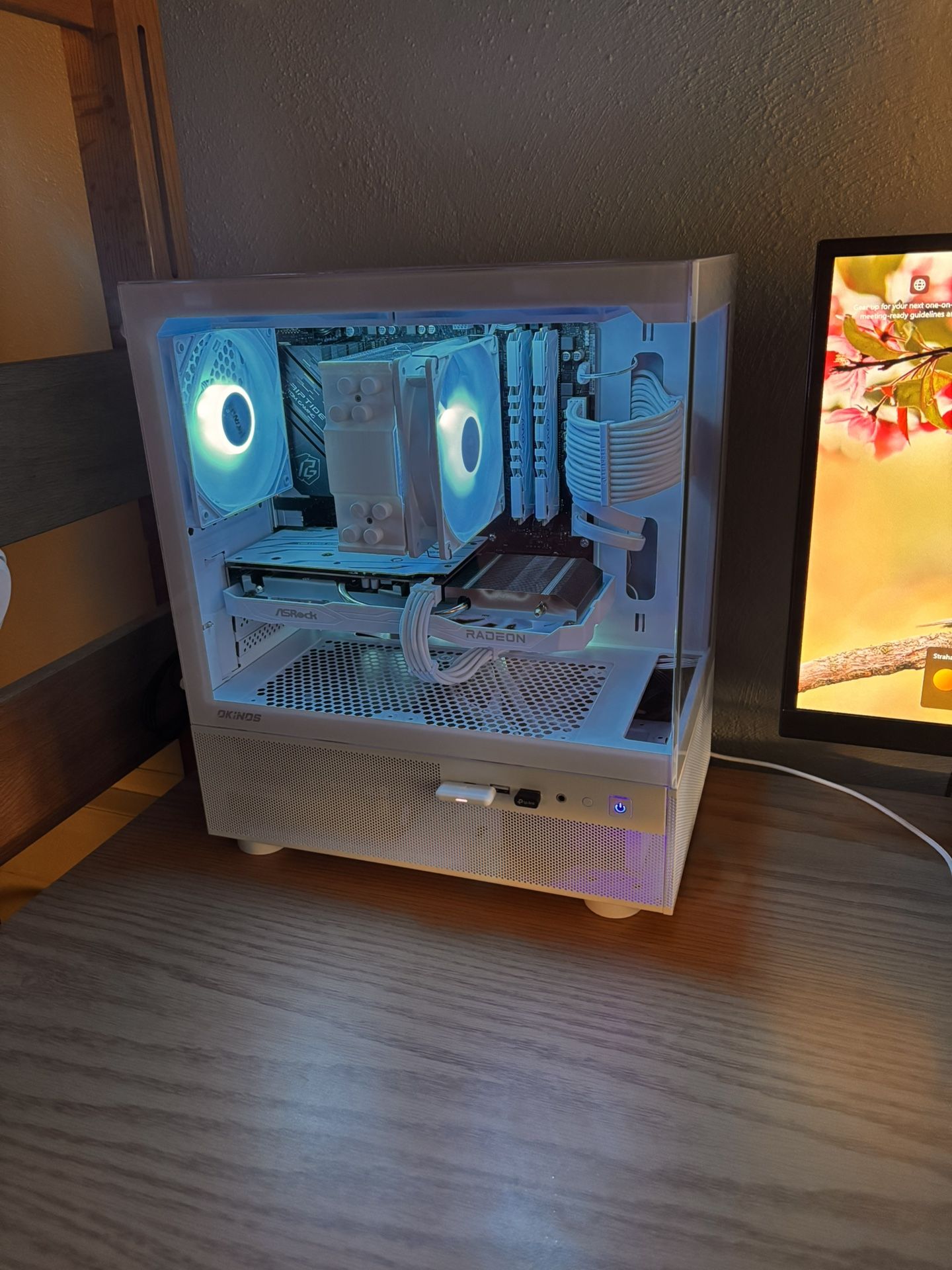 Gaming PC - Ryzen 5 5600 / RX 6600 / 32GB RAM / 1TB SSD - Windows 11 Pro - Like New + All Boxes