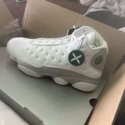 Jordan 13’s wolf grey