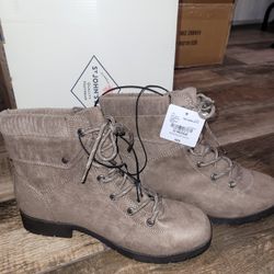 St. John's Bay Memory Foam Boots_taupe