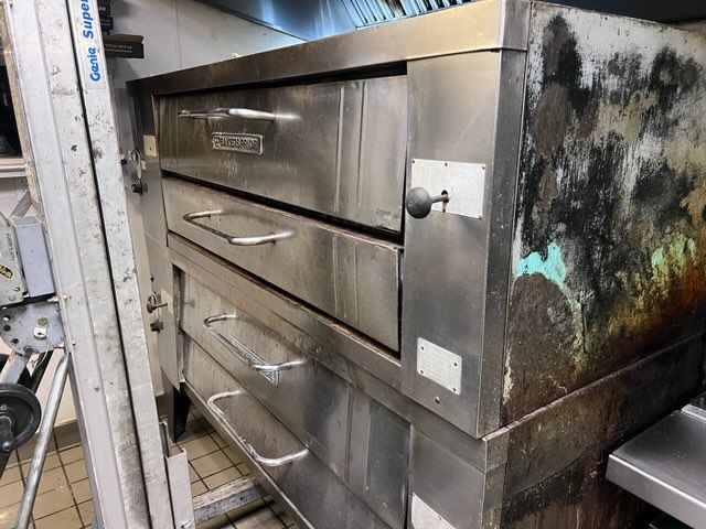 Bakers Pride Y-600 Double Oven