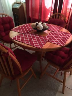 Table, Chairs, Cushions, Even Place Mats!