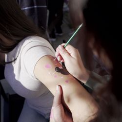 Facepainting, Glitter, Gems