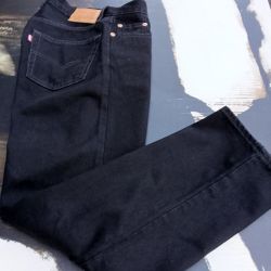 Women's denim Levi's jeans