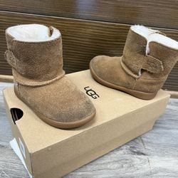 Ugg Boot Toddler/Little Kid Size 6 