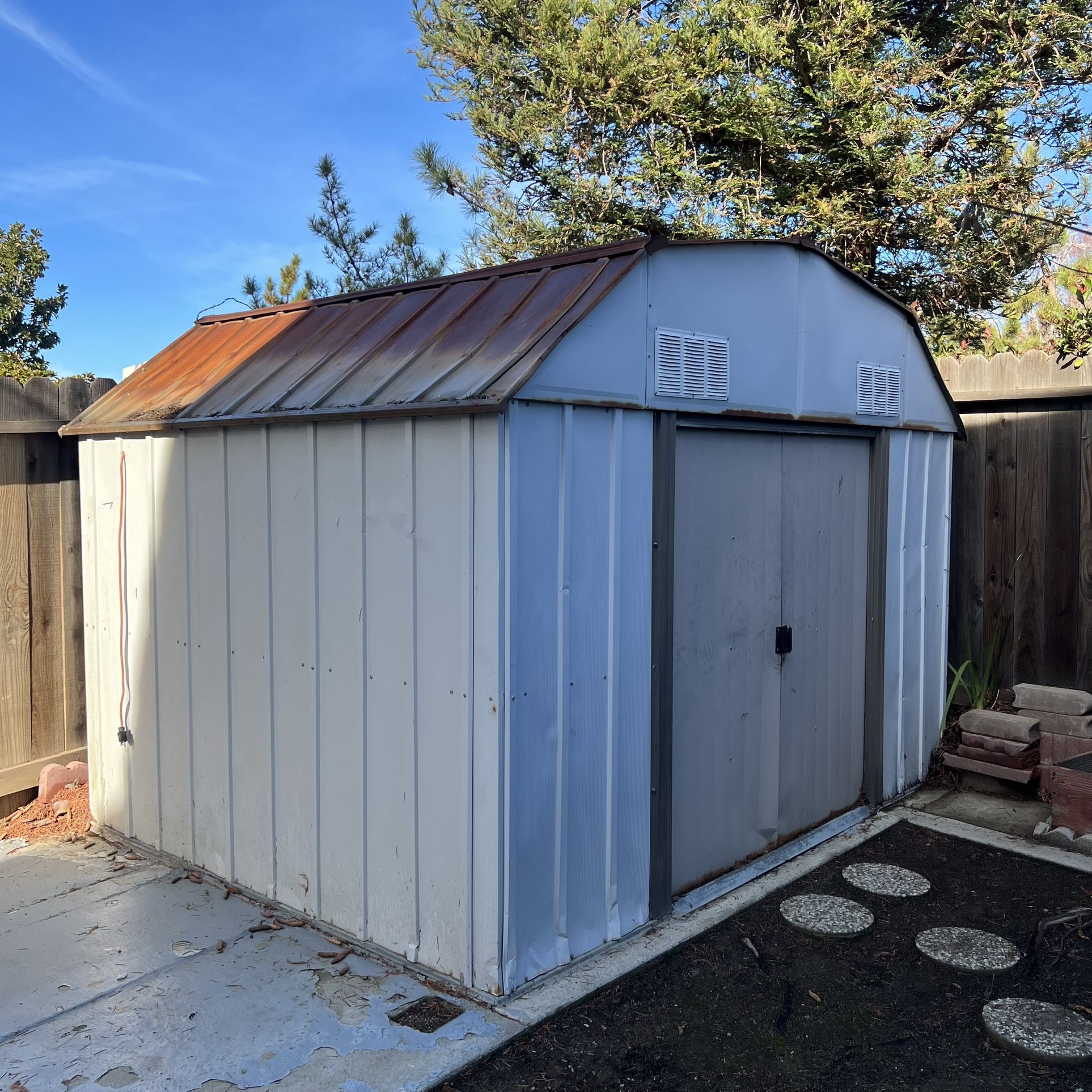 Metal Shed 7.5’x10’