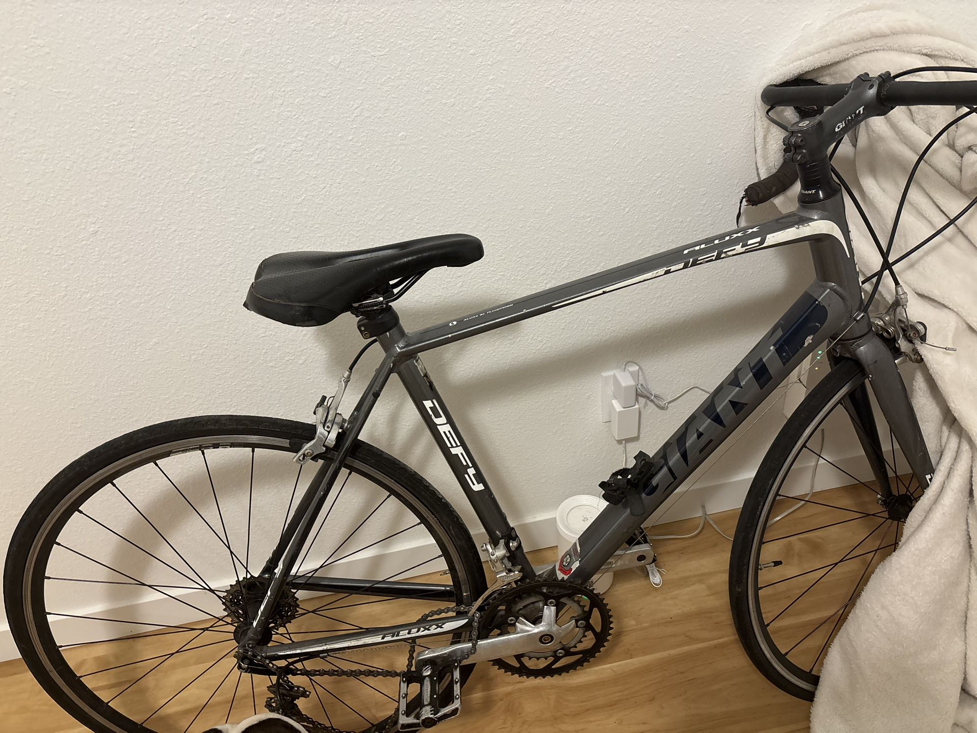 Giant Defy 2 Road bike