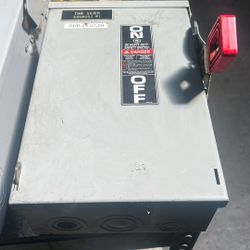 GE Safety Switch. Out Door 30 Amp 600 V