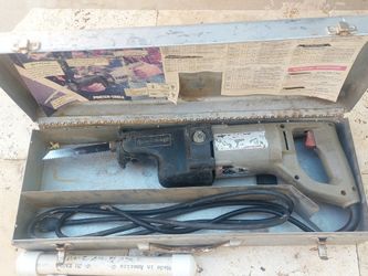 Porter Cable "Tiger" Sawsall With Blades