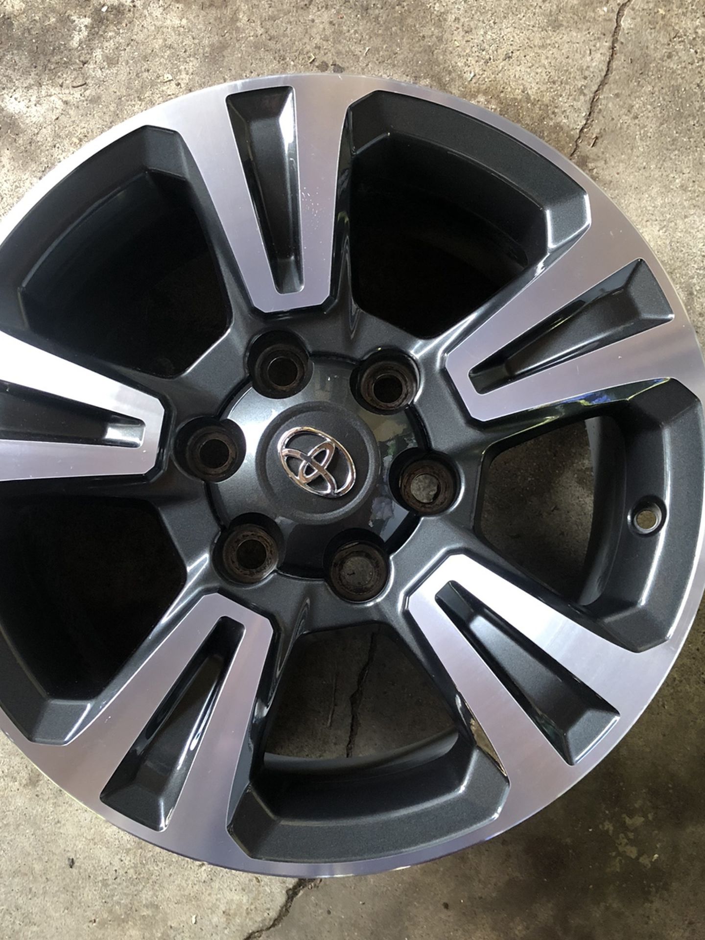 4 RIMS TOYOTA SIZE 17 TRD STOCK THEY FIT TACOMA SEQUOIA 4RUNNER  6 LUGS GREAT CONDITION AND GREAT SHAPE 9/10 