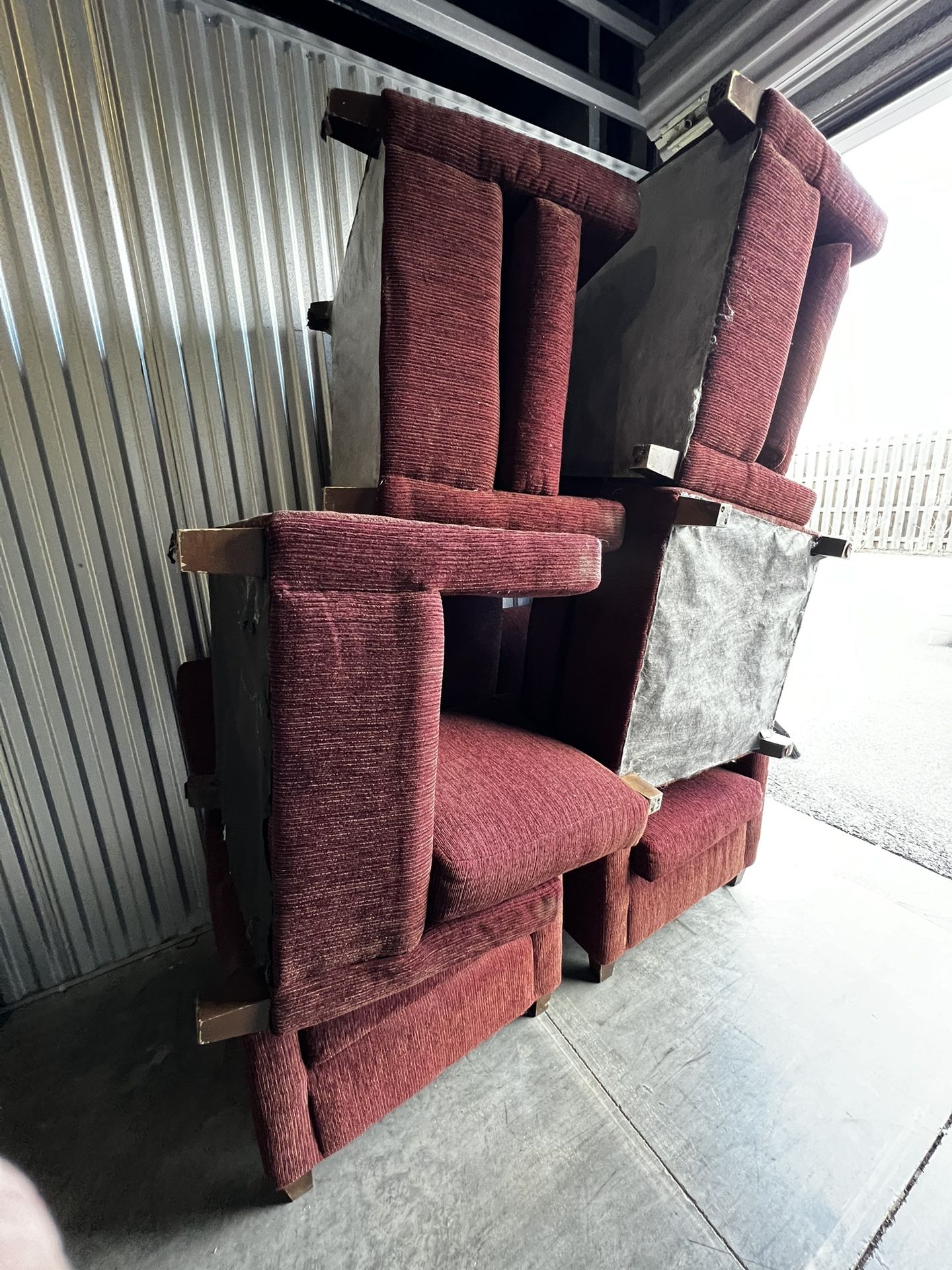 Beautiful Red / Burgundy Chair  🚚 ***Free Delivery***   
