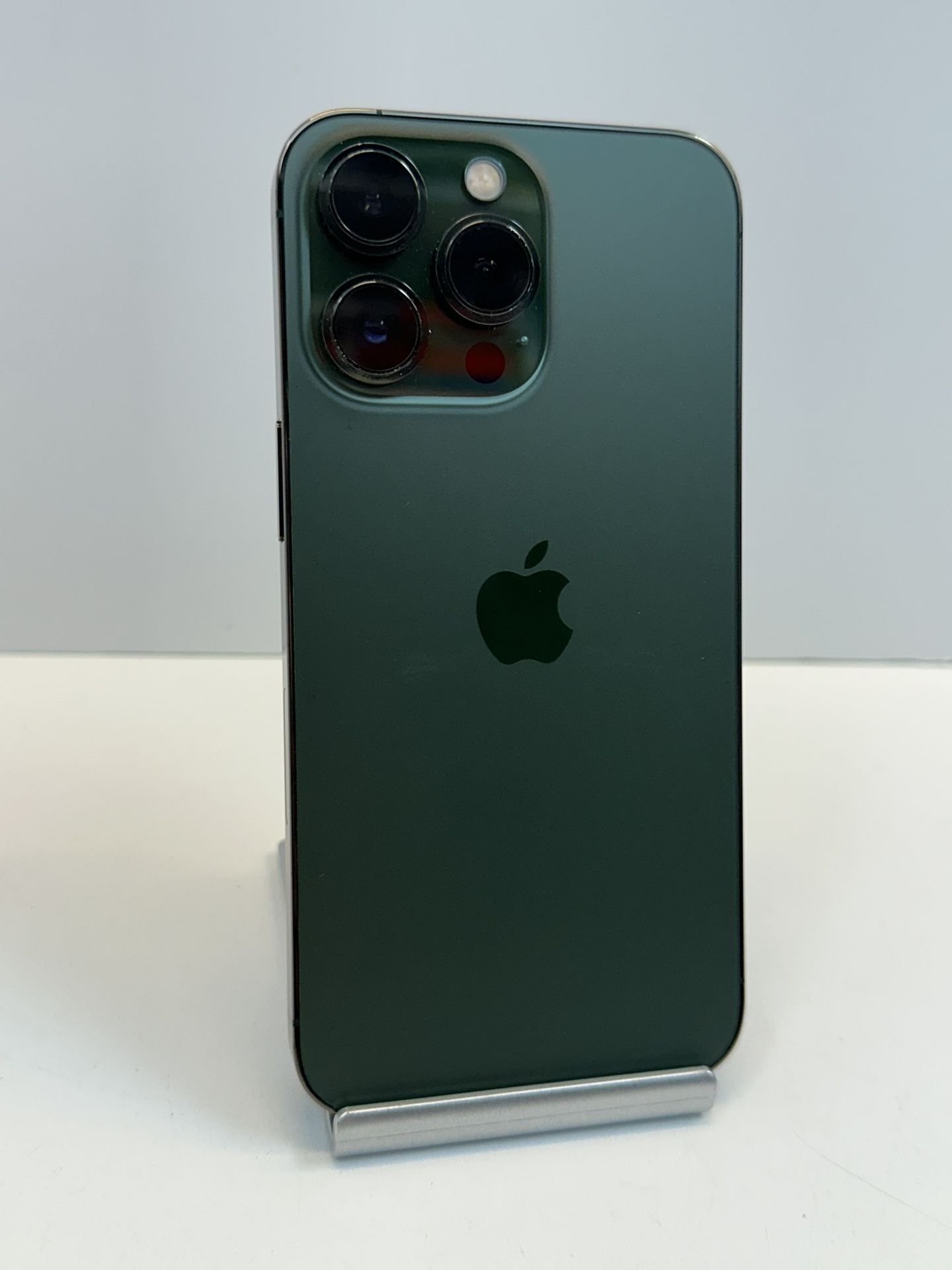 Apple iPhone 13 PRO 128gb. ( Fully Unlocked )