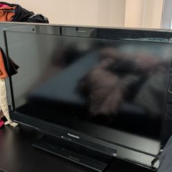 Panasonic 32in TV With Fire stick 