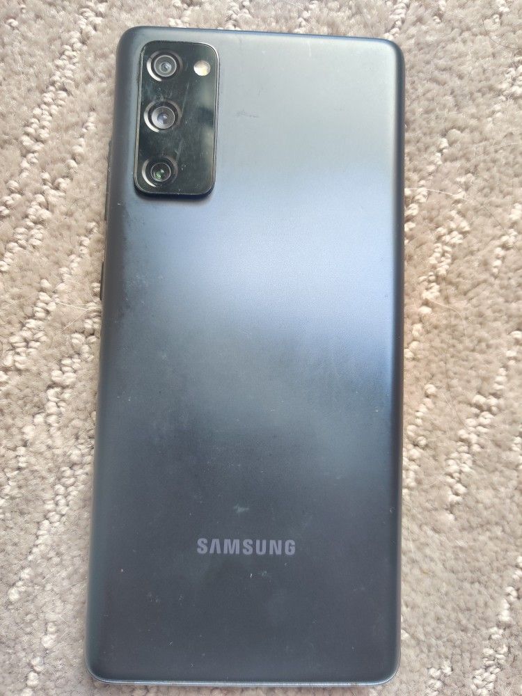 (For Parts) Samsung Galaxy S20FE Doesn't Turn On