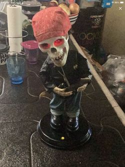 -Singing Skeleton-