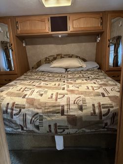 2010 Springdale by Tahoe 5th wheel Thumbnail