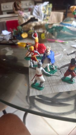 Tempo toy soldiers
