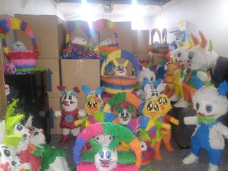 Easter Piñatas And Confetti Eggs 