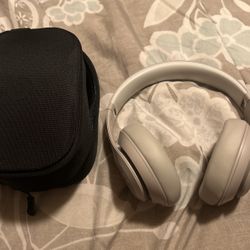 Beats Studio Pro