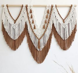 Macrame wall hanging