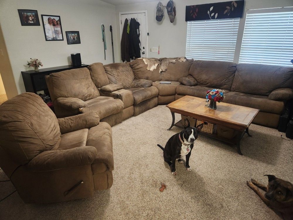 FREE! Couch / Sectional / Recliner - MUST BE ABLE TO PICK UP AND MOVE!