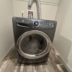 27 in. 4.5 cu.ft. HE Front Load Washer with LuxCare Wash System 20-minutes Fast Wash, ENERGY STAR