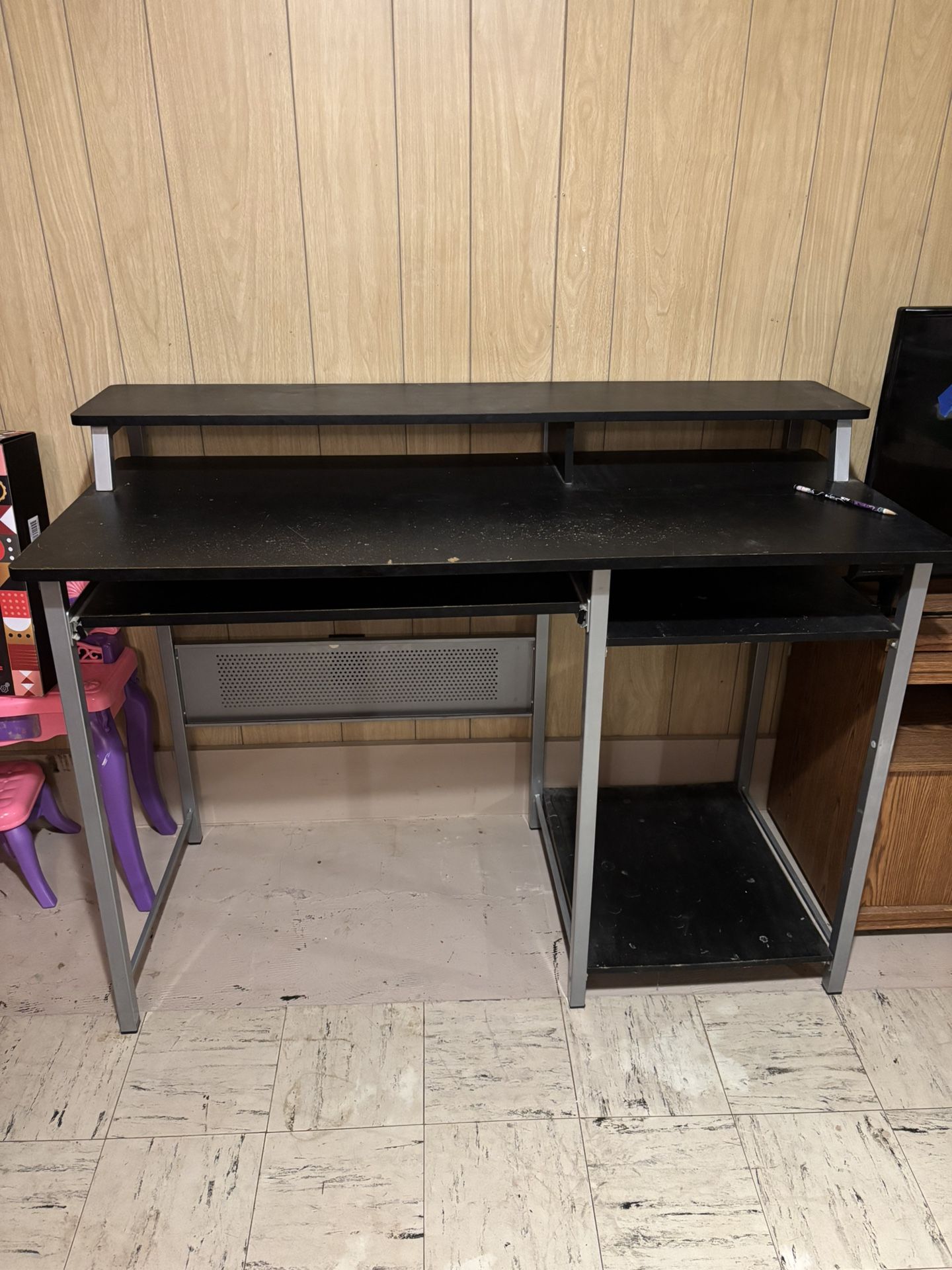 Computer Desk