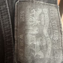 Black Levis 512