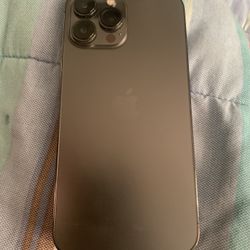 iPhone 13 Pro Max 1TB With TikTok Installed