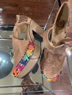 Platform heels size 9