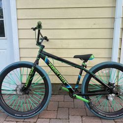 Maniac Flyer Blue and green 27.5  inch tires