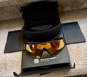 Oakley x Meta Vanguard Smart Glasses with Charging Case - Athletic Intelligence