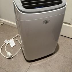Black and decker 10,000 BTU Portable Air Conditioner - Works Great!
