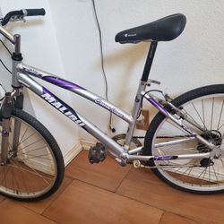 MALIBU CANYON https://offerup.com/redirect/?o=UkQuTVQuQklLRQ== 26'