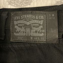 Black 501’s worn once size 44x32 (SEND OFFERS)