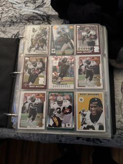 400 Old Football Card In Album In Good Condition