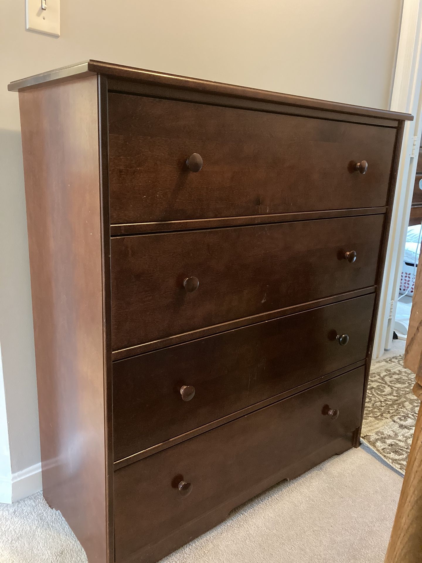 Dresser