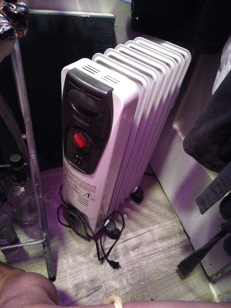 Kenwood Portable Heater With Wheels