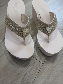 Guess  sandals  in great condition