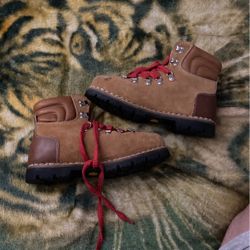 VINTAGE KINNEY BOOTS (SIZE 10) 